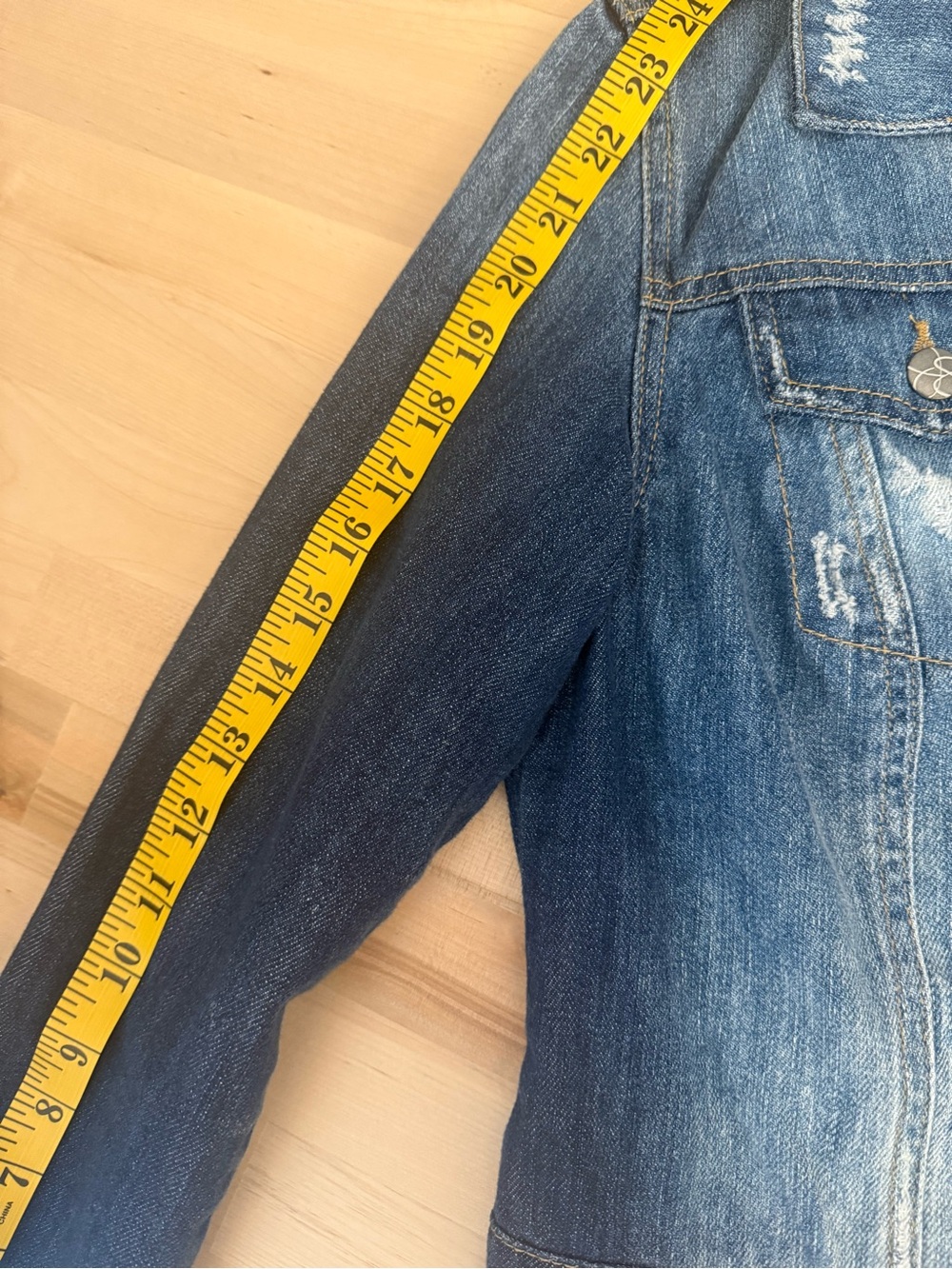 Jessica Simpson denim jacket. - Picture 7 of 8